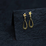 Load image into Gallery viewer, Effortless Oval Drop Earrings