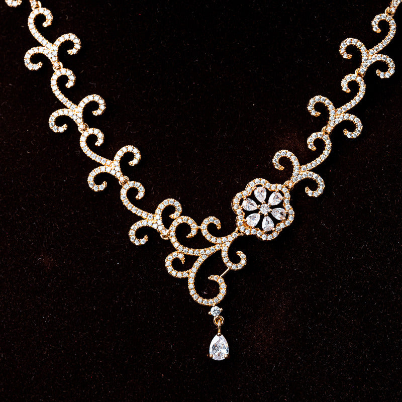 Delicate Austrian Crystal Necklace Set