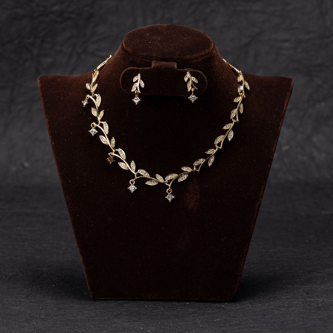 Leafy Shine Necklace Set