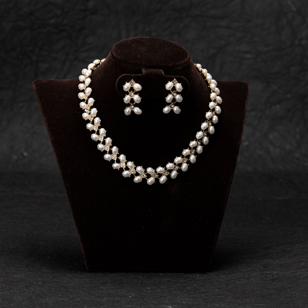 Vintage Pearl Choker Set