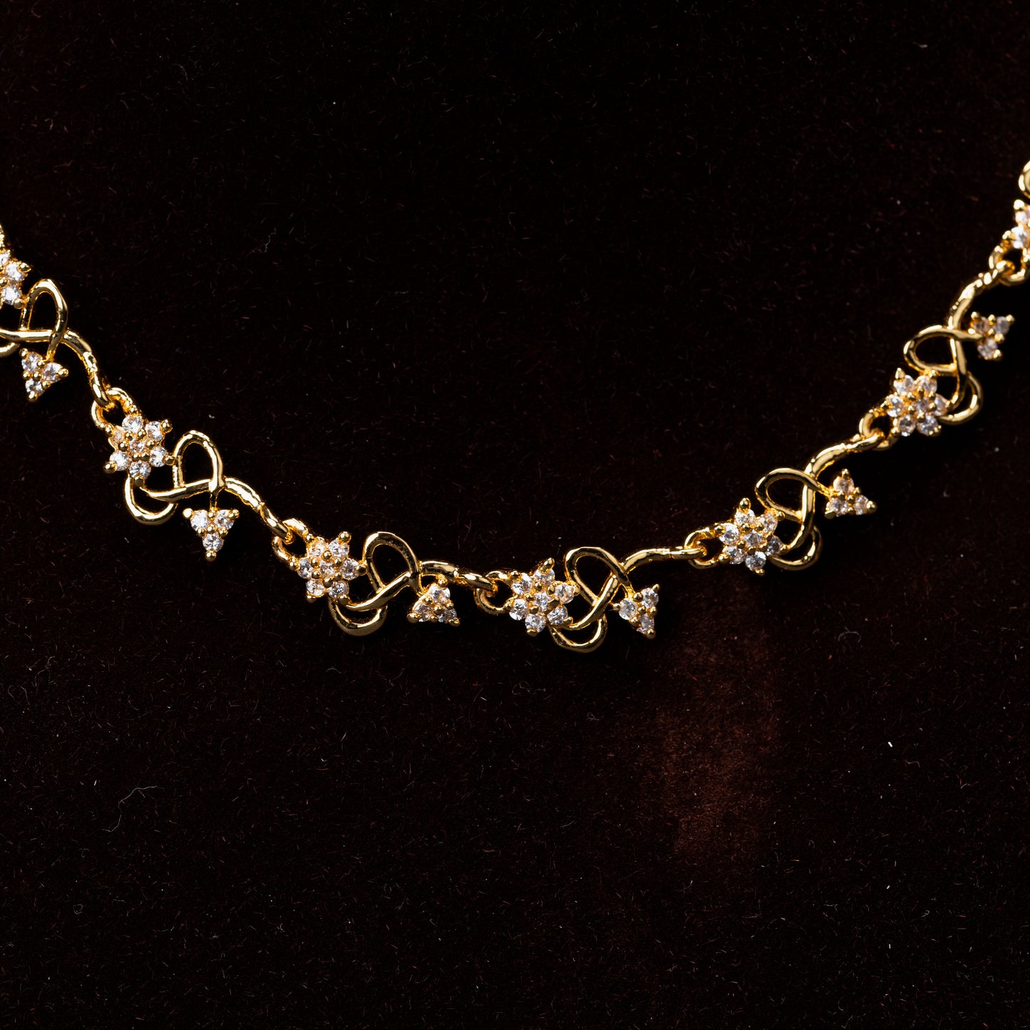 Sparkling Freesia Necklace Set