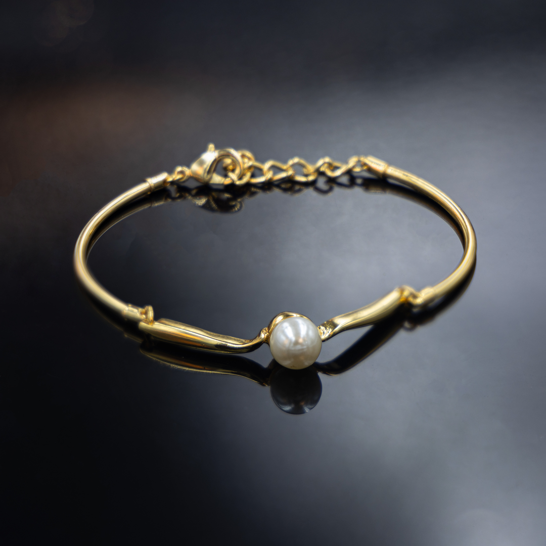 Classic Pearl Bracelet