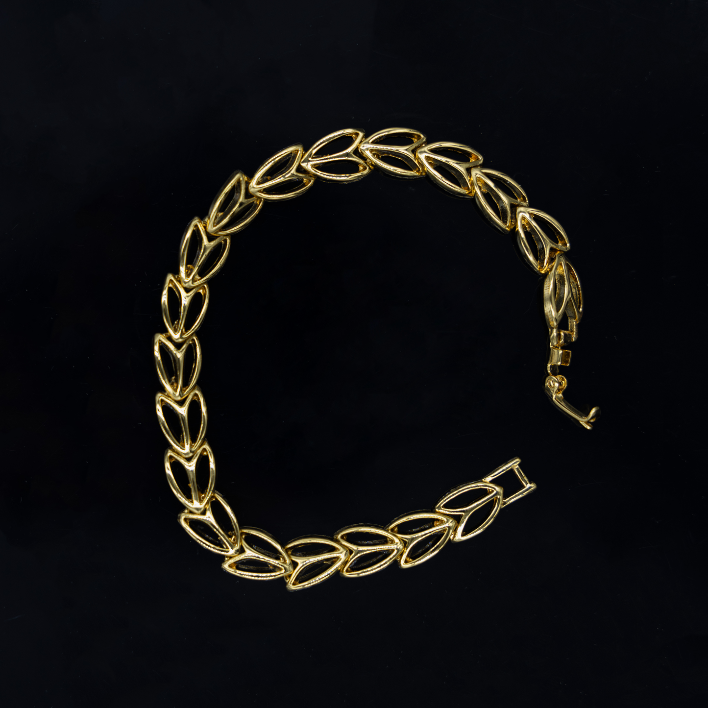 Edgy Modern Link Bracelet