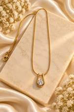 Load image into Gallery viewer, Teardrop Crystal Pendant Gold-Plated Necklace